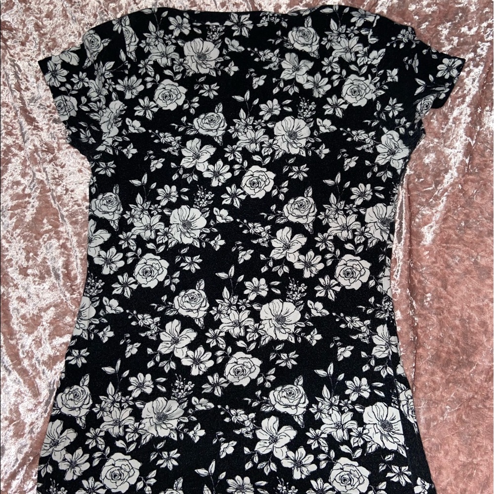 Floral T-shirt - Picture 2 of 3